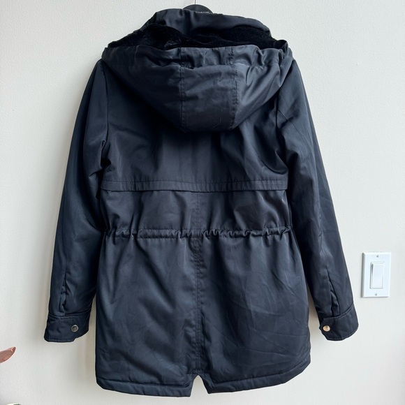 Zara women’s Black Waterproof Gold Tone Removable Faux Fur Hood Size Medium - Picture 3 of 16